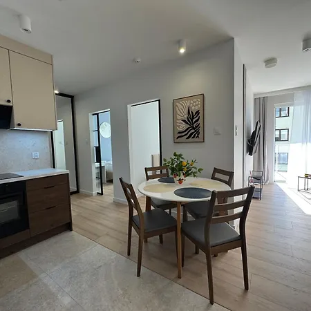 4 Summer La Perla Parking W Cenie Duze Mieszkanie アパート