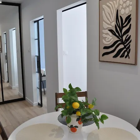 Apartament 4summer La Perla I Blisko Morza, Parking, 2 Sypialnie I Salon I Nahe Am Meer, Parkplatz, 2 Schlafzimmer Und Wohnzimmer