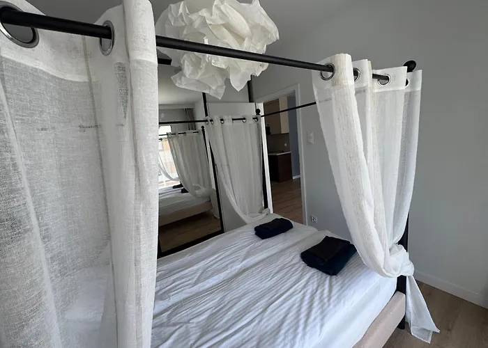 アパート 4 Summer La Perla Parking W Cenie Duze Mieszkanie コウォブジェク